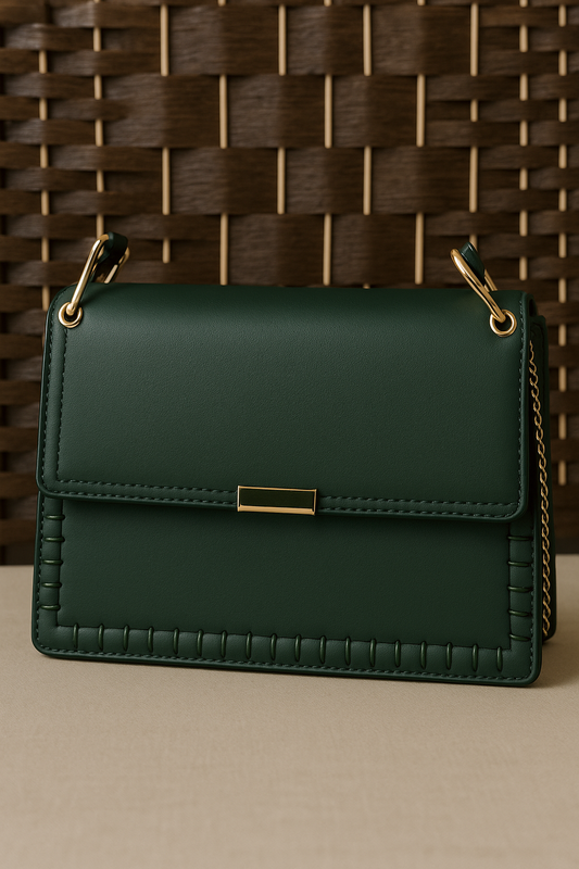 Bolso Bandolera Verde Botella con Detalle Dorado | Elegante y Sofisticado